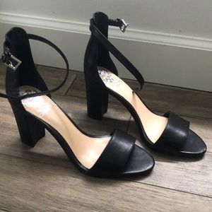**Brand New** Vince Camuto Winderly Heel Sandals